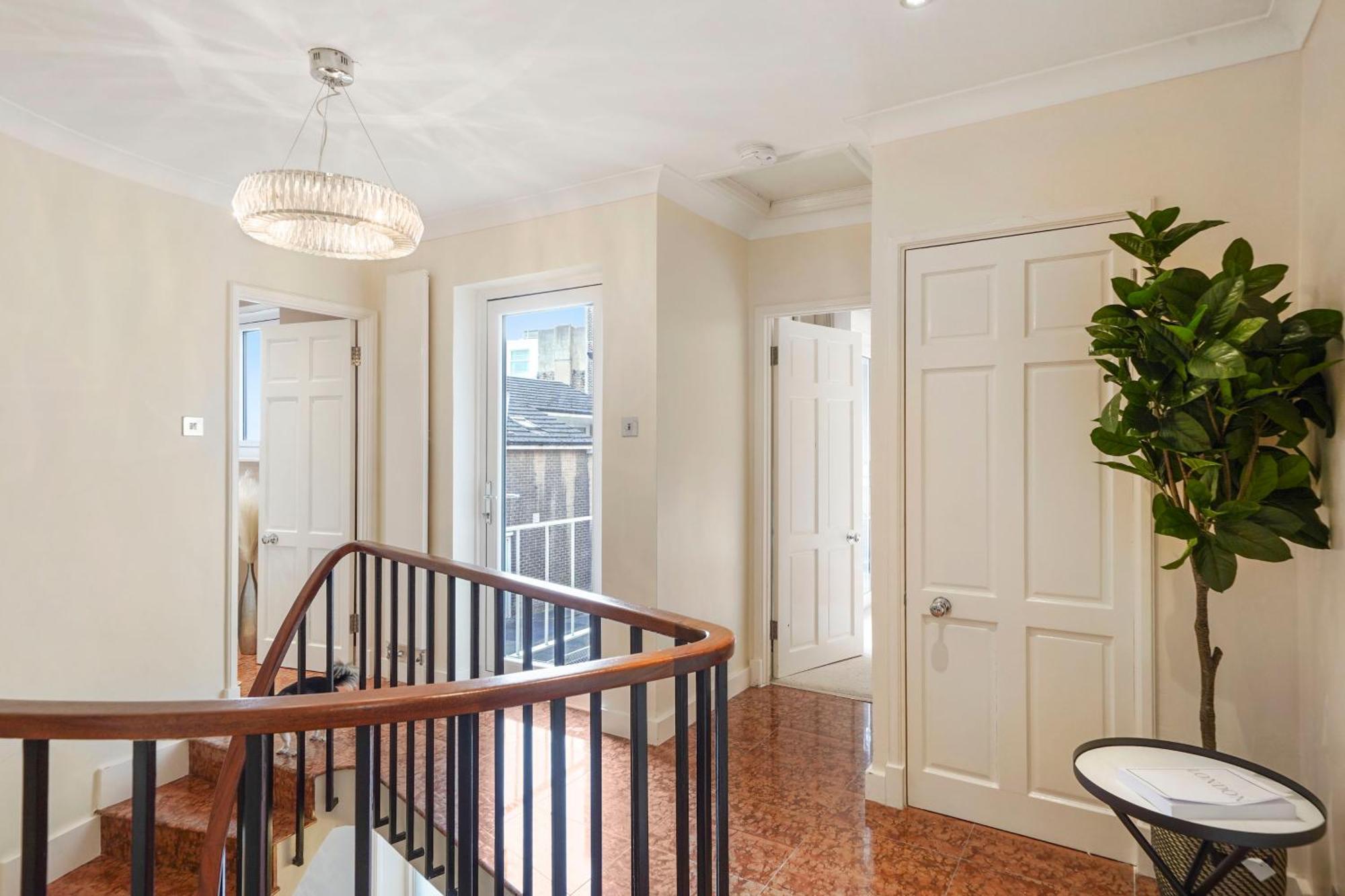 Mews House London With Private Patio & Parking Villa Exterior photo